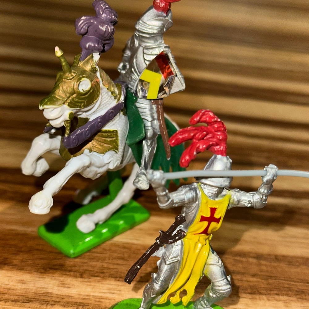 Vintage 1971 Brita Knight Action Figures with Red and Yellow Accents